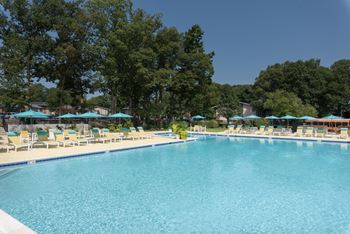 Outdoor Swimming Pool at Acclaim at  Carriage Hill, Richmond, VA, 23228